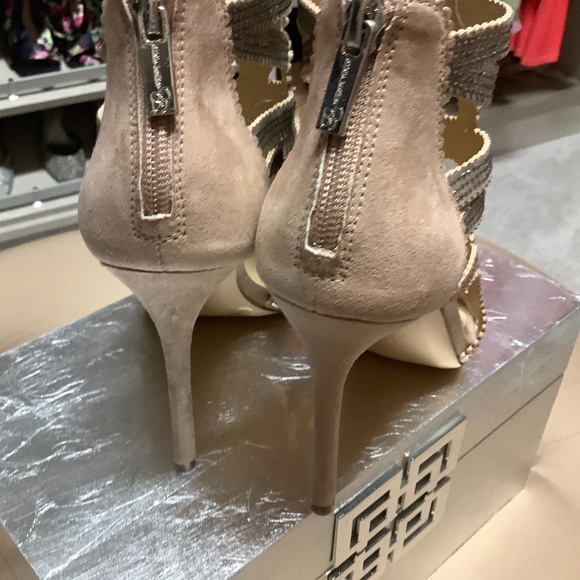 Jessica Simpson New Size 7 Tan Suede stiletto - Picture 2 of 4